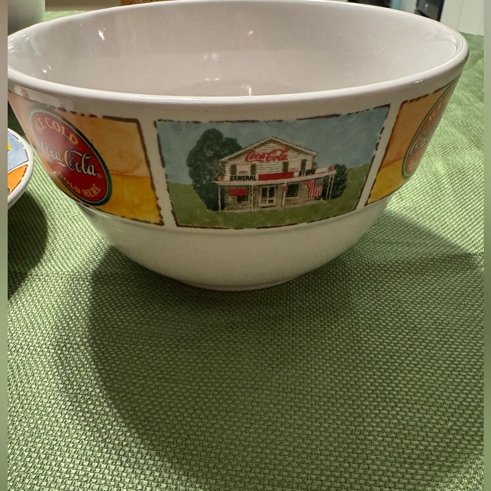 Vintage Gibson Coca Cola Bowl - colorful design